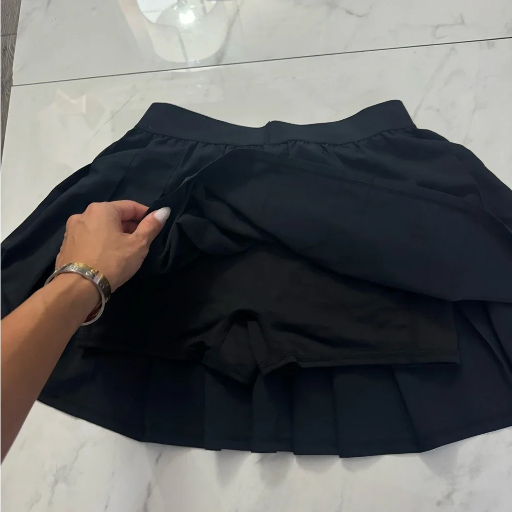 Alo yoga varsity tennis skirt black small